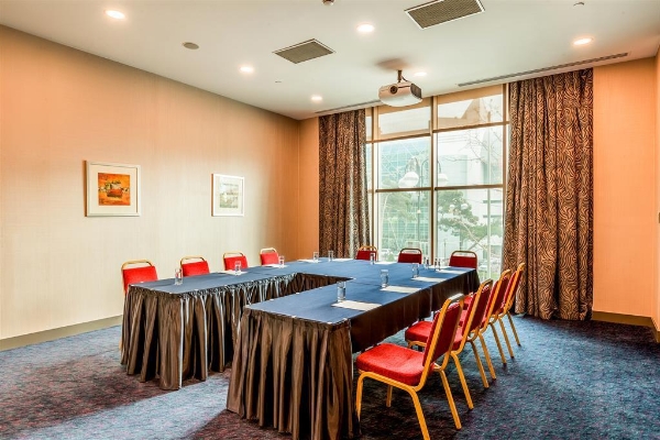 PARK INN BY RADISSON BAKU HOTEL (Baku)